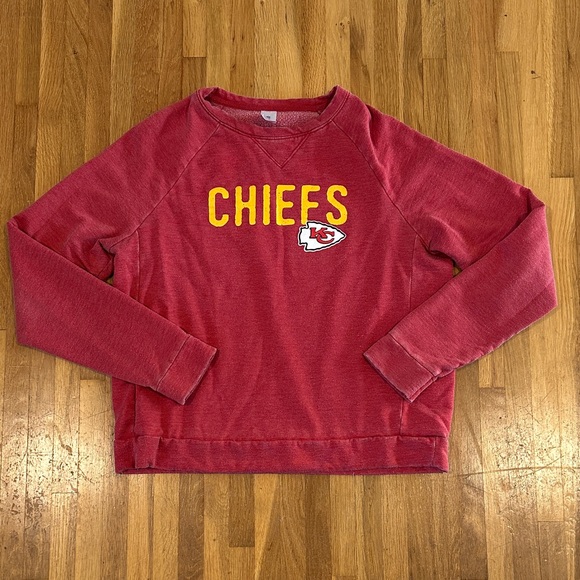NFL Tops - NFL Team Apparel | Women’s Red Chiefs Sweatshirt